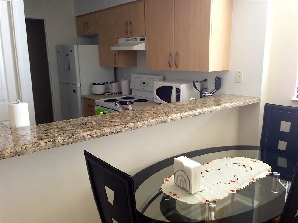 Toronto Furnished Living - Bay Street Hotel